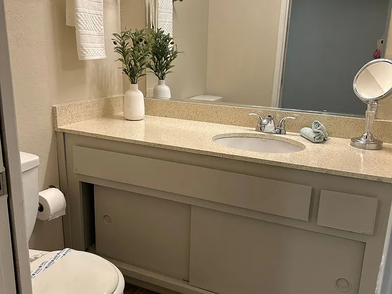Ravenwood Apartment Homes — Photo 19