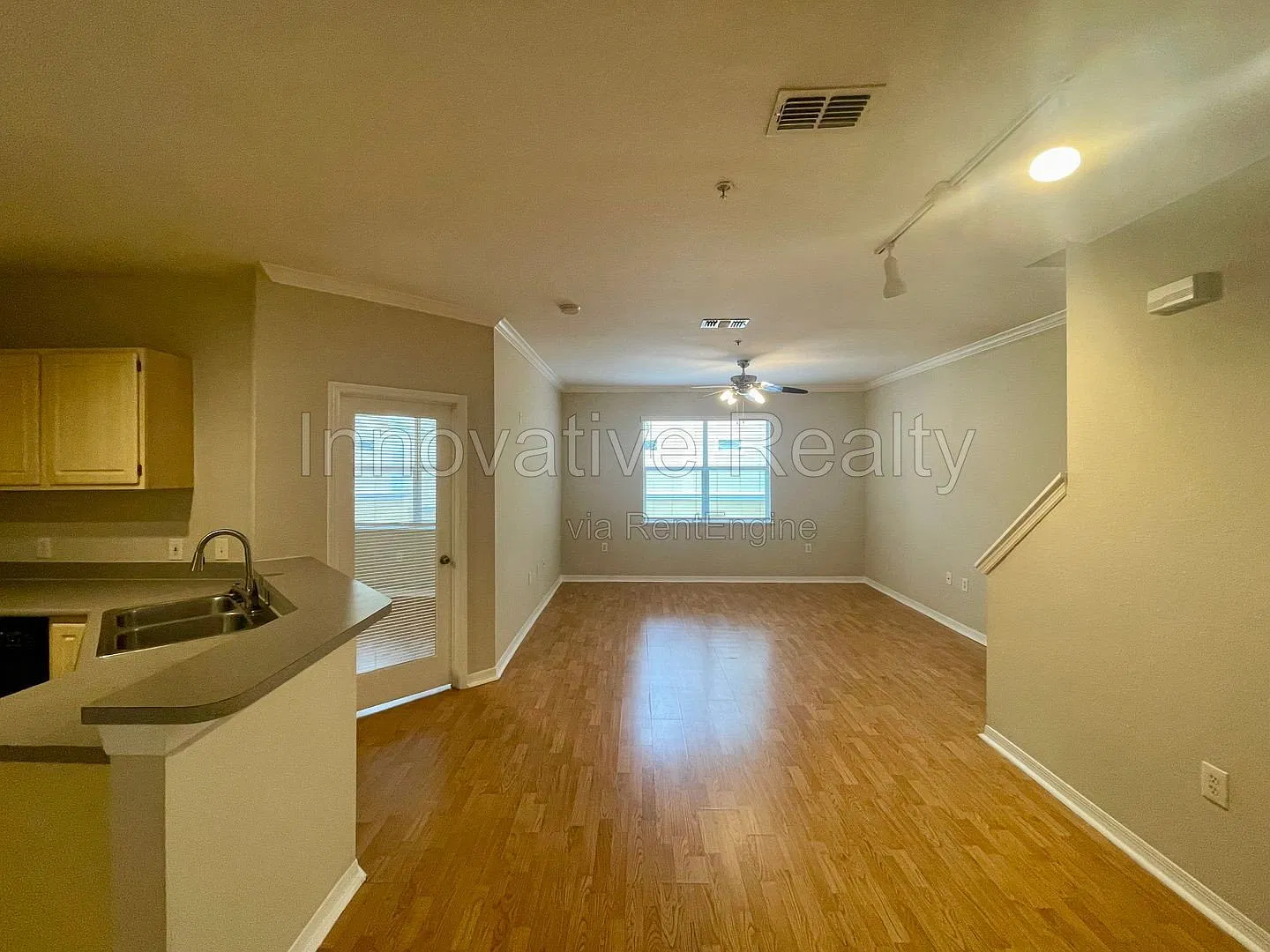 2 bed, 2.0 bath, 1280 sqft, $1,595 — Photo 2