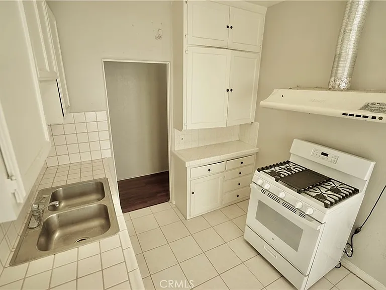 1336 Elm St #2 — Photo 13