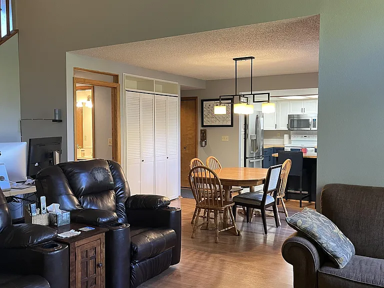 2032 Prairie View Ct — Photo 23