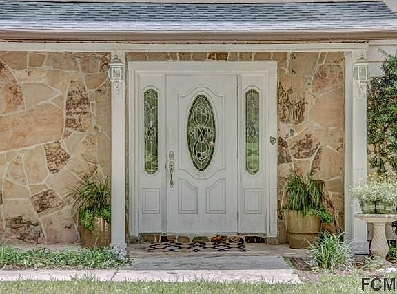 2nd image of 122 Oak Ln