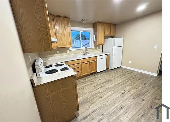 4 bed, 1400 sqft, $2,250 — Photo 3