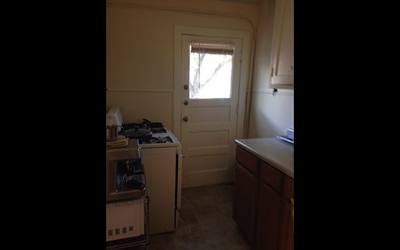 kitchen - gas range!