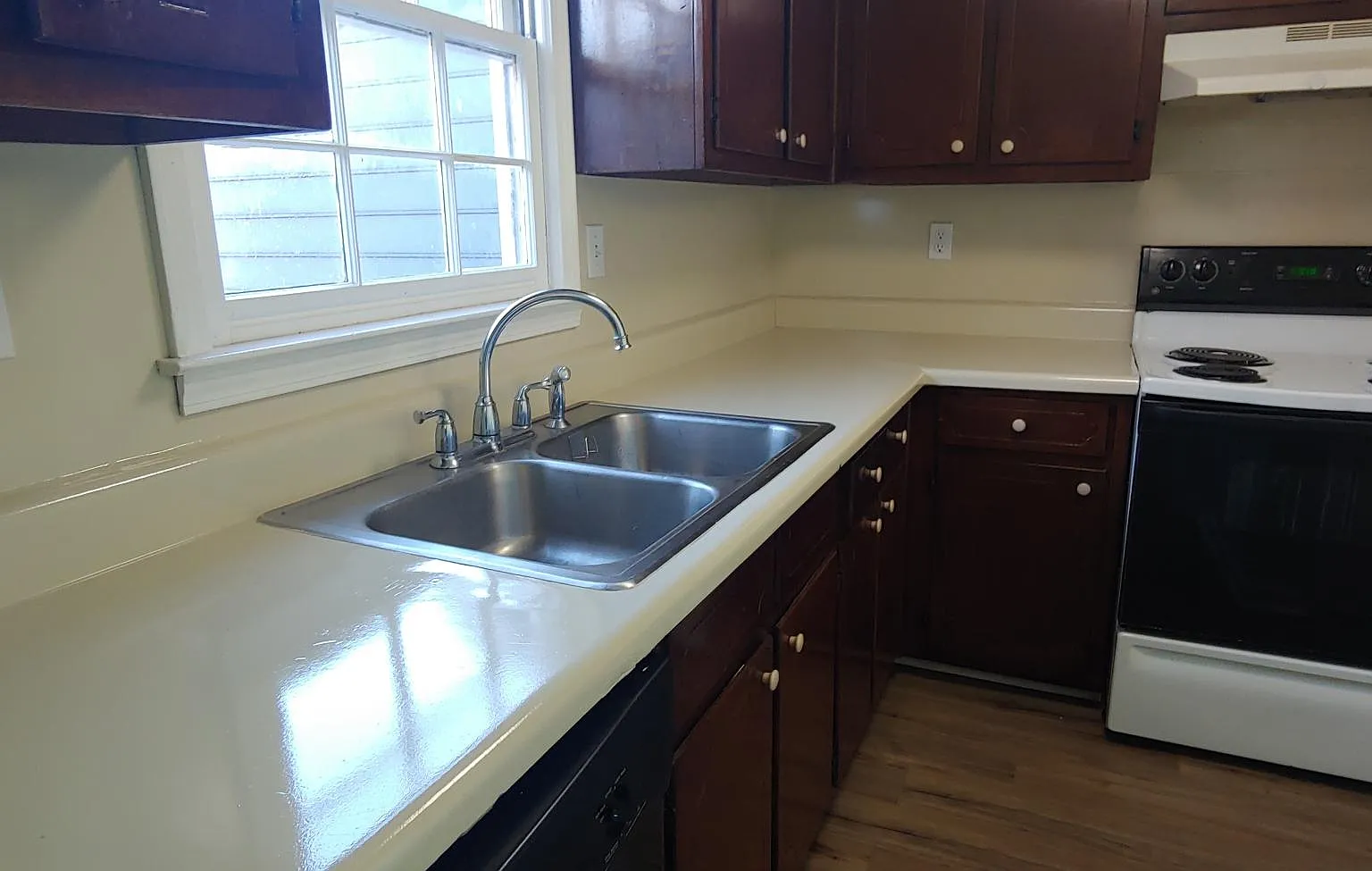 2 bed, 2.5 bath, 1200 sqft, $1,995 — Photo 3
