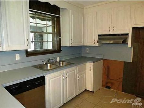 5th image of 606 N 80th Ave