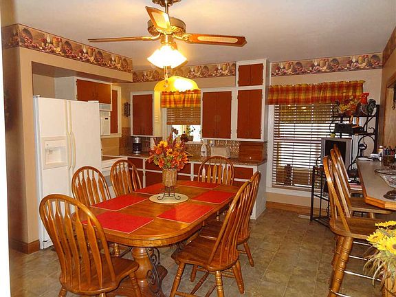 4th image of 221 Fernwood Dr