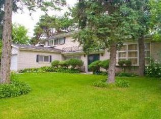 1550 Overlook Dr, Glenview, IL 60025