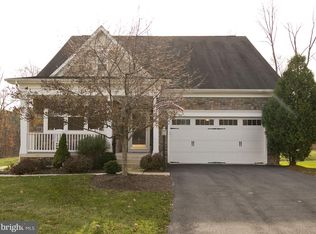 110 Merganser Ct, Lake Frederick, VA 22630