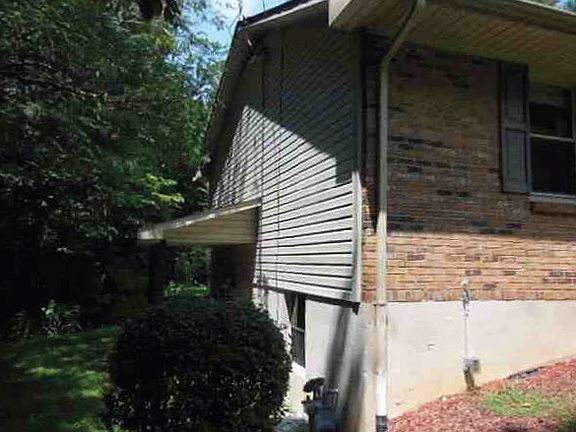 3rd image of 508 Haynesworth Dr