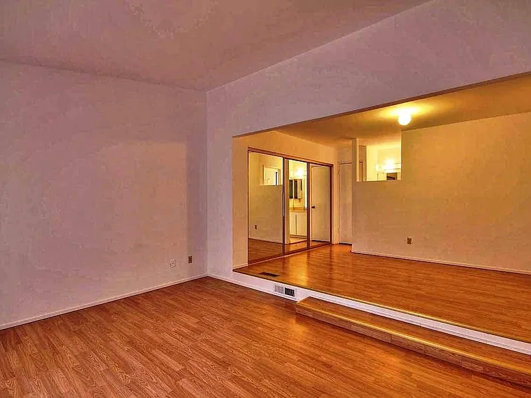 221 San Marin Dr — Photo 10