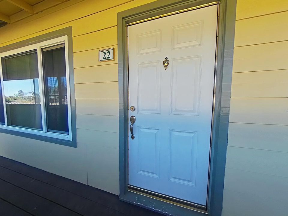1st image of 570 University Ave #22