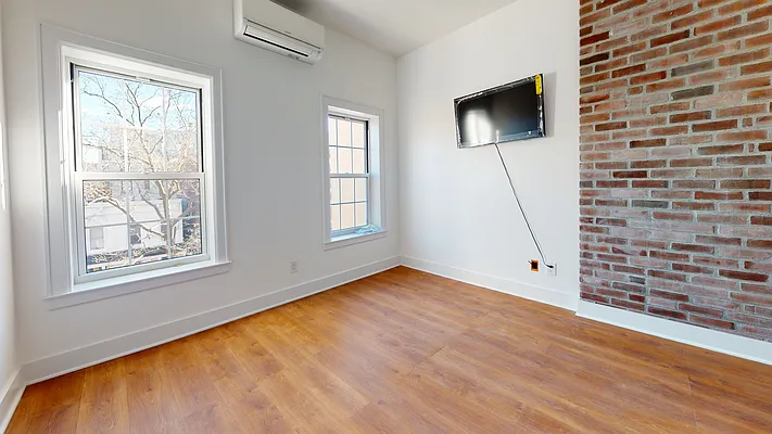 Rented by LandSeair Real Estate Group | media 8