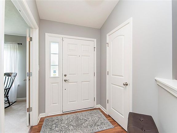 4th image of 15525 Sibley Ln