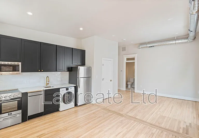 1256 N Clarkson St #8 — Photo 1