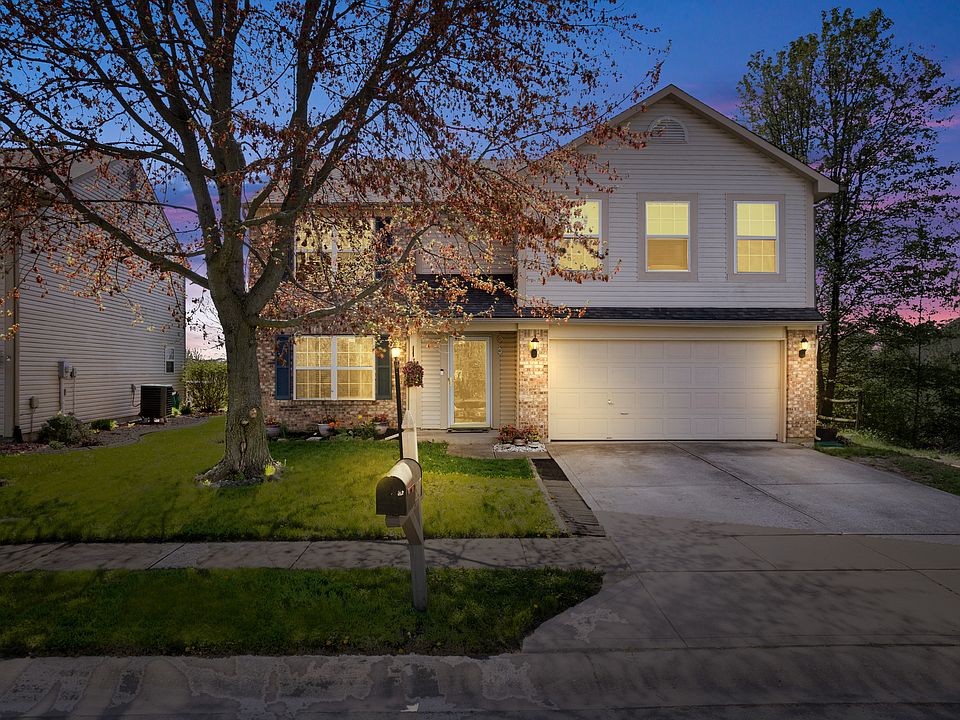 1st image of 827 Treyburn Lakes Way