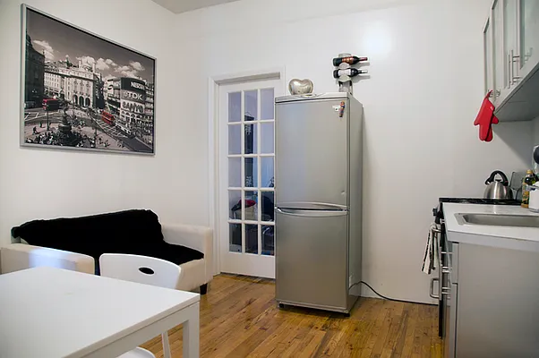 Rented by APT212 INC | media 38