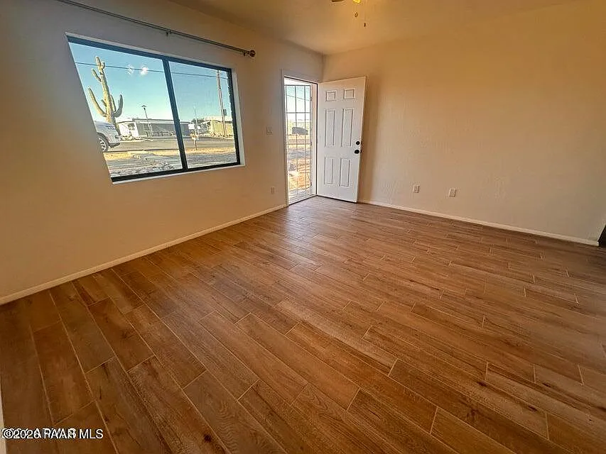 2 bed, 1.0 bath, 783 sqft, $1,350 — Photo 2