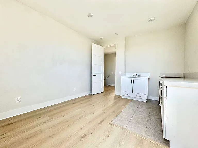 333 Sawbuck — Photo 29