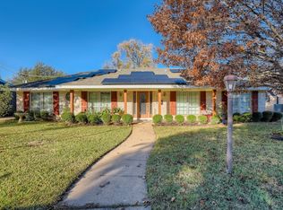 720 Green River Trl, Fort Worth, TX 76103
