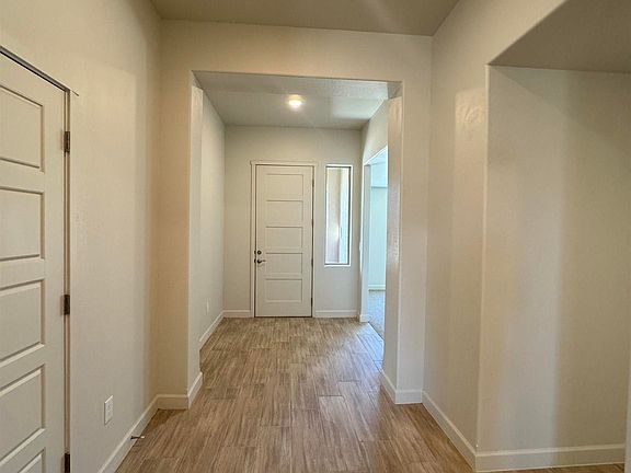 3rd image of 1405 Weatherby Ave