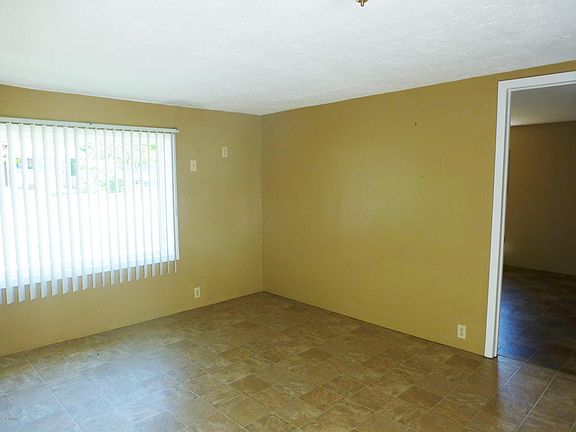5th image of 510 E Tinkham Ave