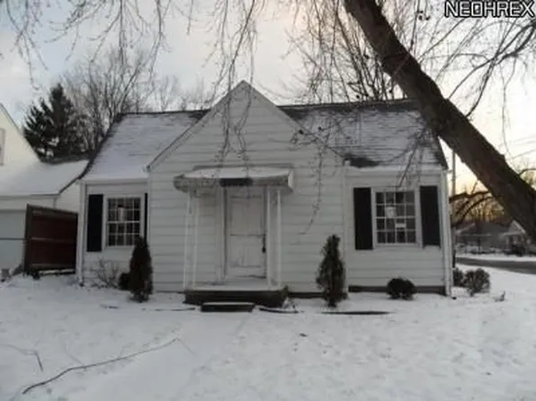 1320 38th St NW, Canton, OH 44709