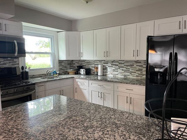 13 Calvert Ave #1