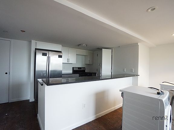 4th image of 299 McGuinness Blvd APT 2B