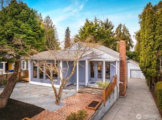 1040 NE 102nd St, Seattle, WA 98125