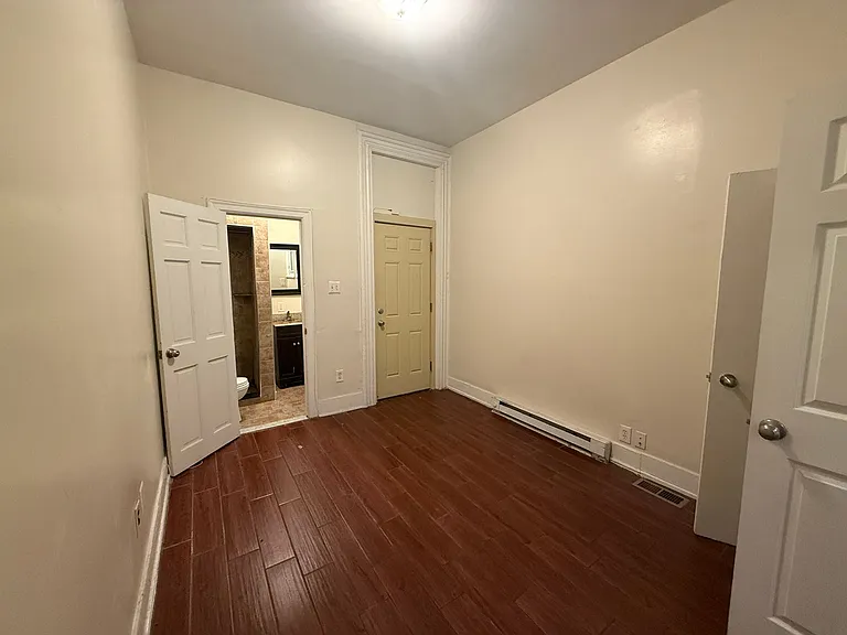 1819 W Oxford St — Photo 6