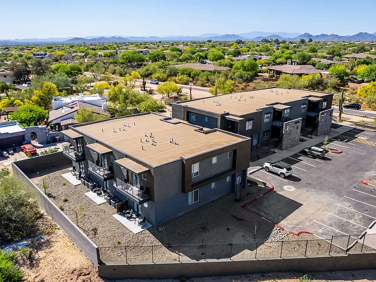 Pinnacle Vista Condominiums — Photo 21