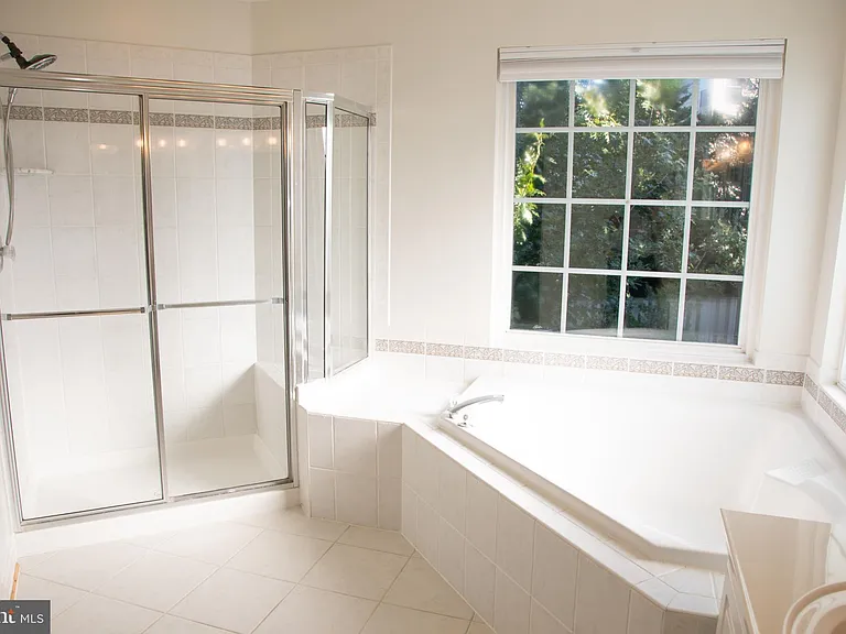 3347 Wilton Crest Ct — Photo 15