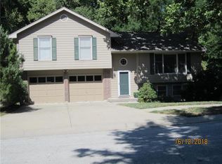 524 Maple St, Liberty, MO 64068