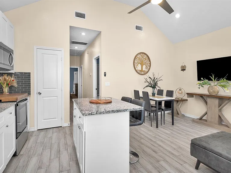 286 Westchase — Photo 12