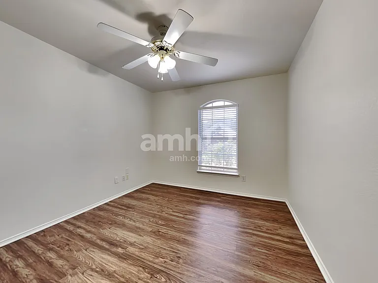 7017 Chaucer Dr — Photo 18