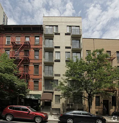 Rented by Compass | media 24