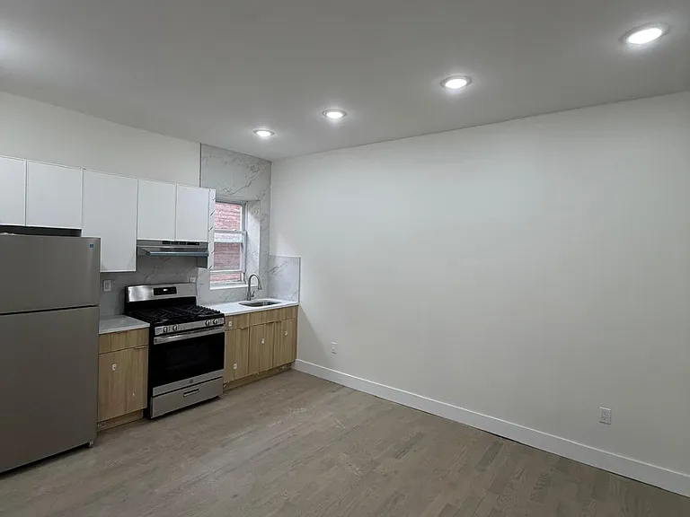 51 Lincoln Park #3B — Photo 4