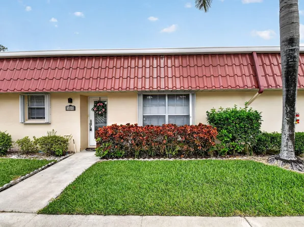 300 Cape Cod Circle, Lake Worth, FL 33467