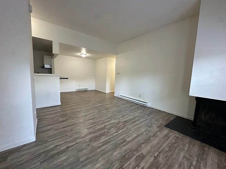 University Park Apartments near Cornell University — Photo 284
