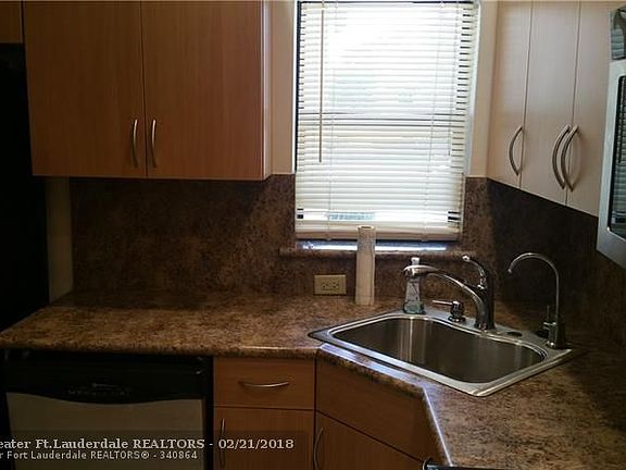 5th image of 4710 Carambola Cir N #2791