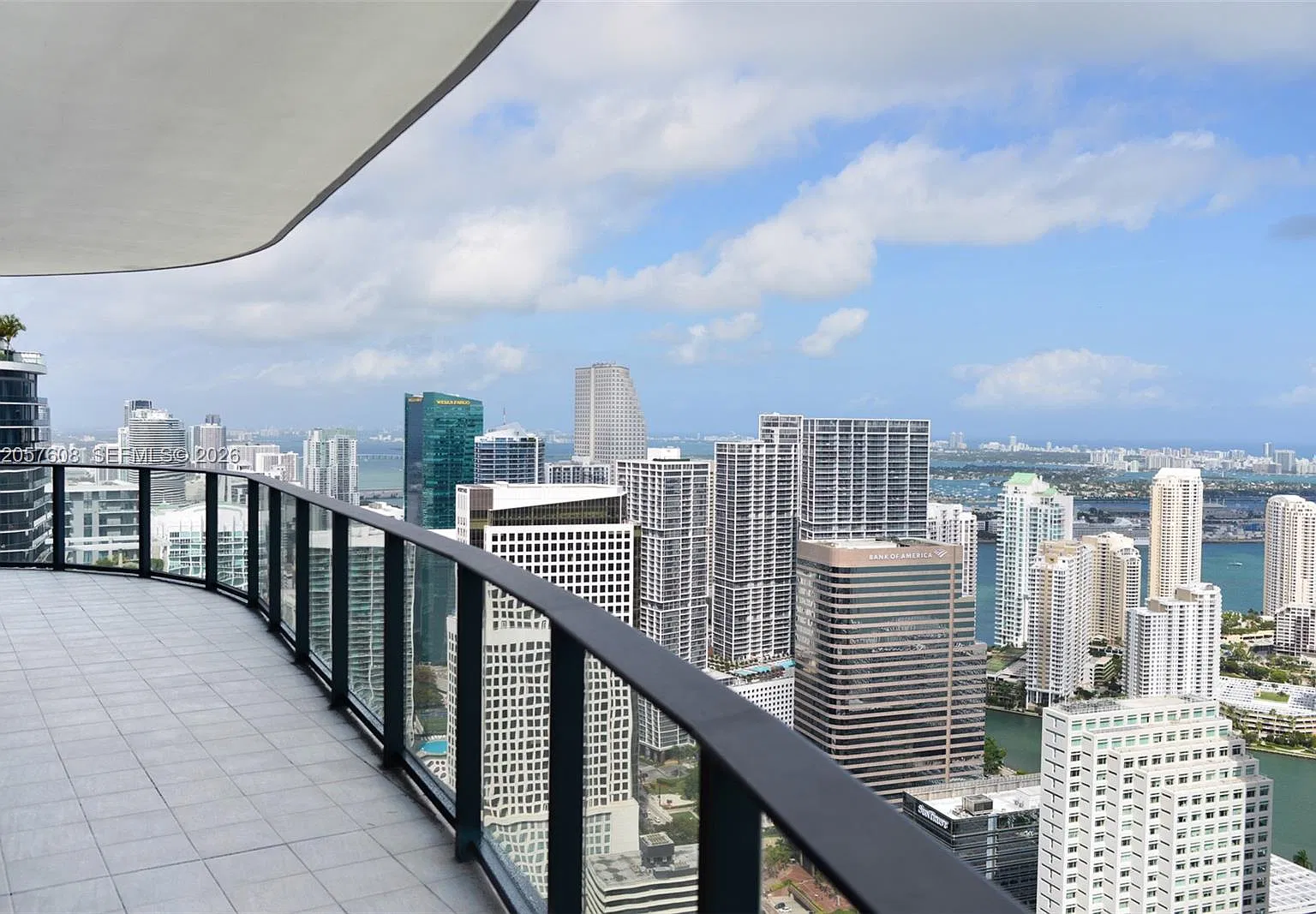 Brickell Flatiron — Photo 2