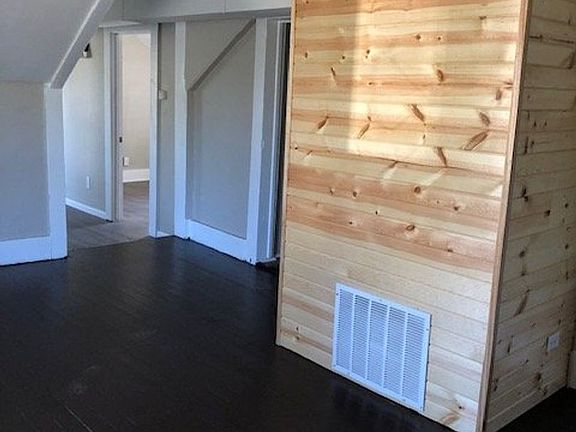 2nd image of 1832 Bellinger St #2