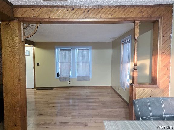 5th image of 80 Midland Dr