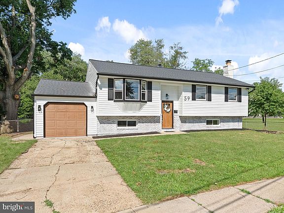 3rd image of 59 Glenwood Rd