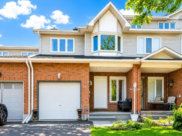 110 Hunters Glen Cres, Ottawa, ON K1T 3R1
