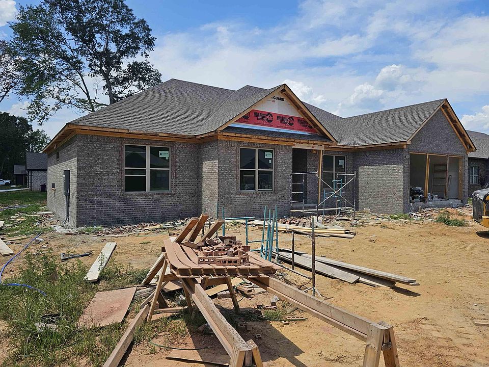 1st image of 400 Mayberry Dr