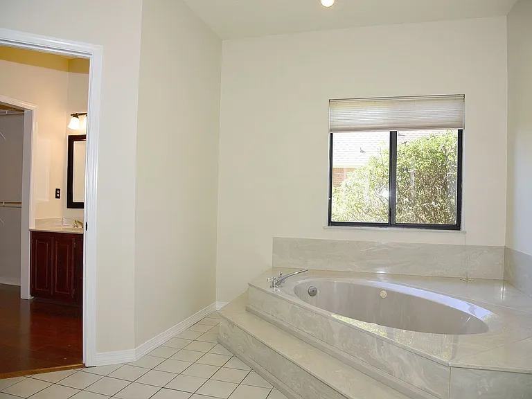 116 Baywind Dr — Photo 22