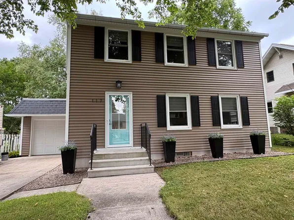 117 S 1st St, Bonduel, WI 54107