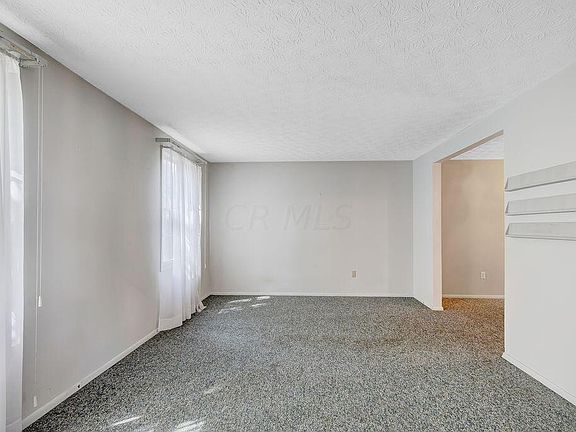 4th image of 810 Hedley Pl