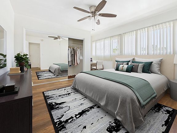 4th image of 13060 Burbank Blvd #6